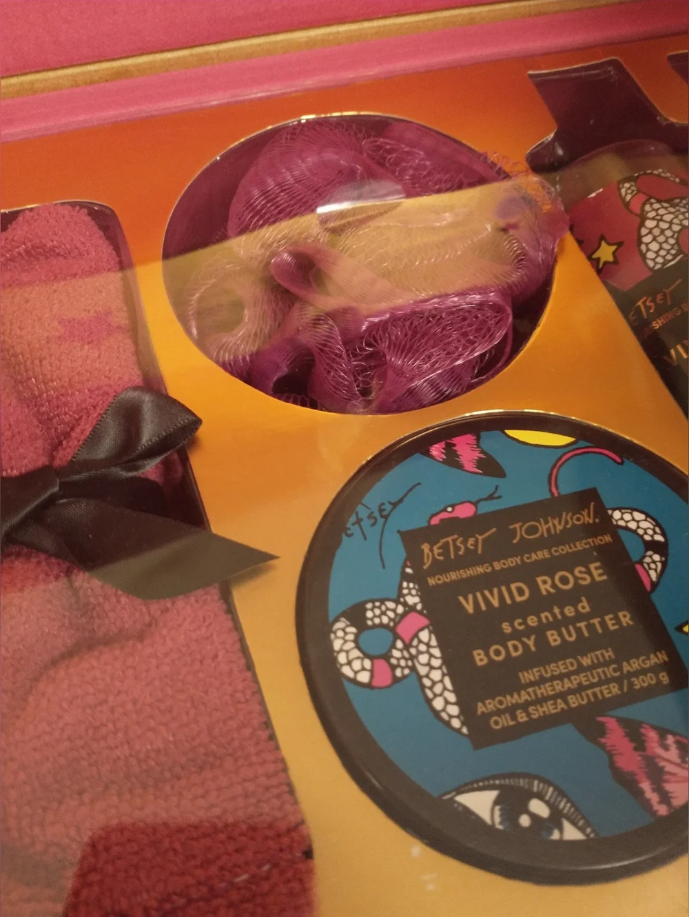 Betsey Johnson Body Care Gift Set, 5 Pieces, Luxury VIVID ROSE Scent Full Size